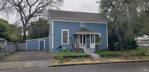 104 11th St, Santa Rosa, CA 95401