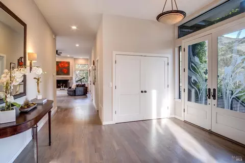 Entry Way - 57 Bridgegate Dr, San Rafael, CA 94903 photo 2 of 3