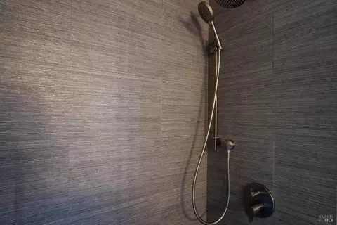 Bath - 57 Bridgegate Dr, San Rafael, CA 94903 photo 6 of 13