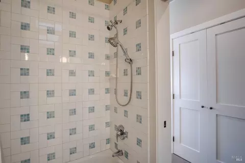 Bath - 57 Bridgegate Dr, San Rafael, CA 94903 photo 10 of 13