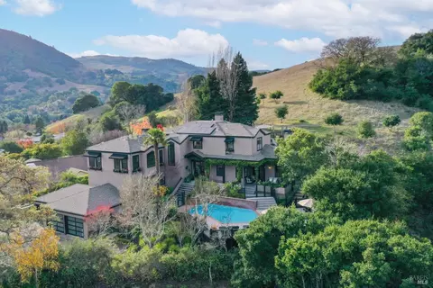 View/Area - 57 Bridgegate Dr, San Rafael, CA 94903 photo 2 of 7