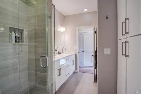 Bath - 57 Bridgegate Dr, San Rafael, CA 94903 photo 12 of 13