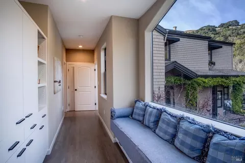 Entry Way - 57 Bridgegate Dr, San Rafael, CA 94903 photo 3 of 3