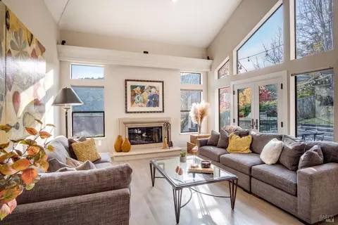 Living - 57 Bridgegate Dr, San Rafael, CA 94903 photo 2 of 4