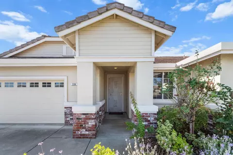 Exterior - 220 Mandarin Cir, Vacaville, CA 95687 photo 5 of 10