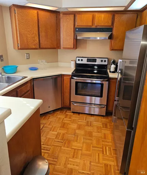 114 Coventry, Hercules, CA 94547 photo 3