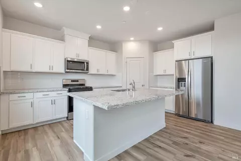 2920 Sugar Pine St, Fairfield, CA 94533 photo 9