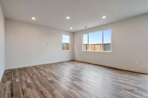 2920 Sugar Pine St, Fairfield, CA 94533 photo 6