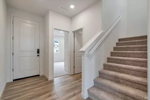 2920 Sugar Pine St, Fairfield, CA 94533 photo 3