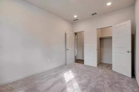 2916 Sugar Pine St, Fairfield, CA 94533 photo 3