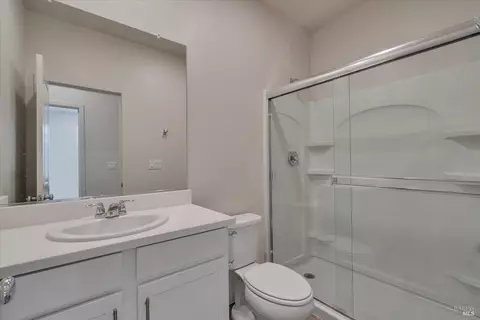 2916 Sugar Pine St, Fairfield, CA 94533 photo 4