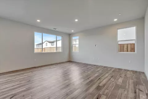 2916 Sugar Pine St, Fairfield, CA 94533 photo 5