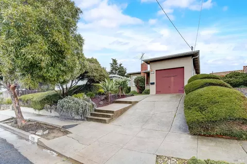 1228 S 58th St, Richmond, CA 94804