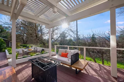 Exterior - 30500 River Rd, Cloverdale, CA 95425 photo 10 of 17