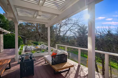 Exterior - 30500 River Rd, Cloverdale, CA 95425 photo 4 of 17