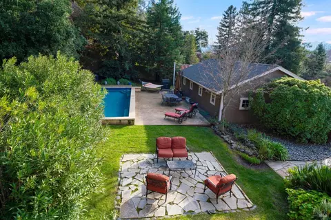 Exterior - 30500 River Rd, Cloverdale, CA 95425 photo 7 of 17