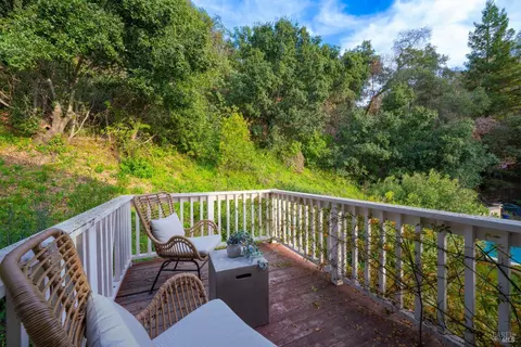 Exterior - 30500 River Rd, Cloverdale, CA 95425 photo 6 of 17