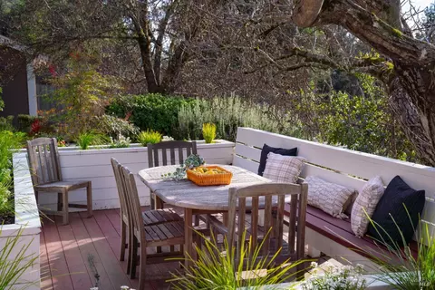 Exterior - 30500 River Rd, Cloverdale, CA 95425 photo 3 of 17
