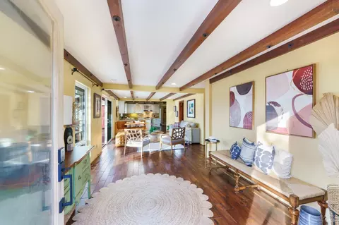 Living - 30500 River Rd, Cloverdale, CA 95425 photo 3 of 8