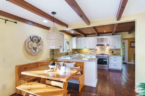 Kitchen - 30500 River Rd, Cloverdale, CA 95425 photo 1 of 8