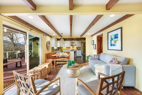 Living - 30500 River Rd, Cloverdale, CA 95425 photo 2 of 8