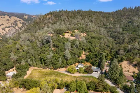 View/Area - 30500 River Rd, Cloverdale, CA 95425 photo 4 of 11