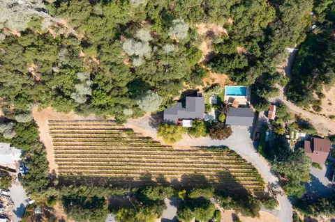 View/Area - 30500 River Rd, Cloverdale, CA 95425 photo 9 of 11