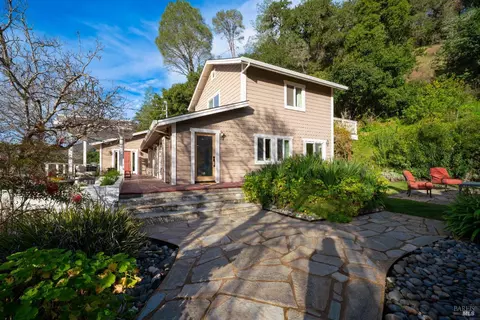 Exterior - 30500 River Rd, Cloverdale, CA 95425 photo 8 of 17