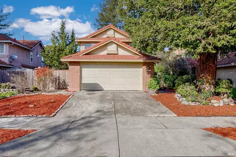 1147 De Meo St, Santa Rosa, CA 95407