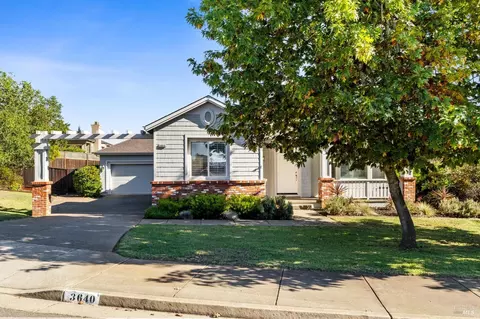 3640 Helford Pl, Santa Rosa, CA 95404