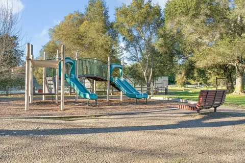 219 Cayetano Dr, Windsor, CA 95492 photo 42