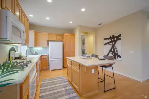 102 Bouquet Cir, Windsor, CA 95492 photo 16