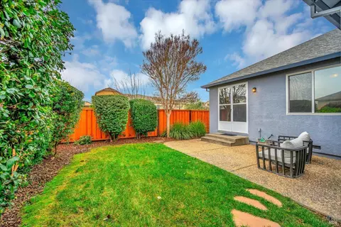 102 Bouquet Cir, Windsor, CA 95492 photo 39