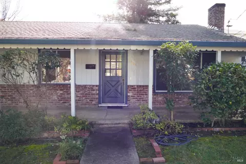 513 W Mill St, Ukiah, CA 95482 photo 2