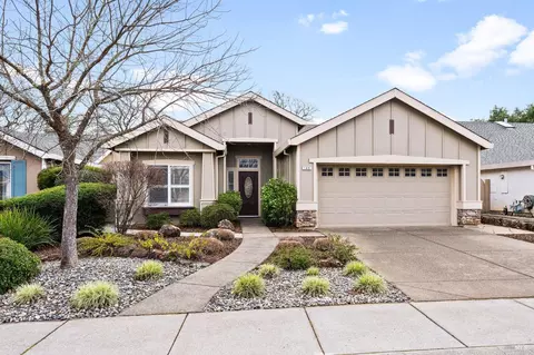 149 Clover Springs Dr, Cloverdale, CA 95425