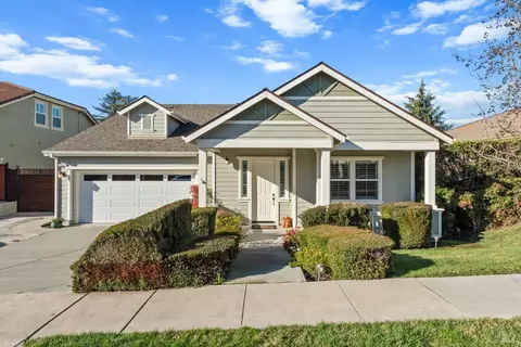 1051 Birkdale Dr, Napa, CA 94559