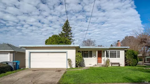 3671 Arizona Dr, Santa Rosa, CA 95405