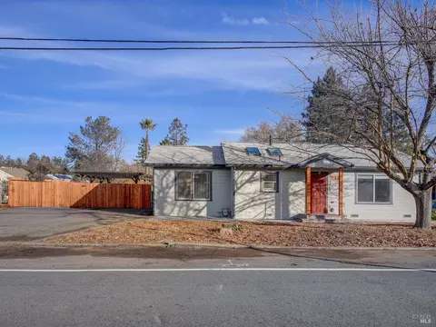 1324 Lance Dr, Santa Rosa, CA 95401