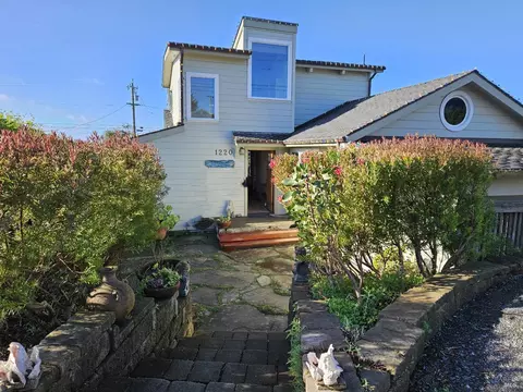 1220 Windy Ln, Bodega Bay, CA 94923