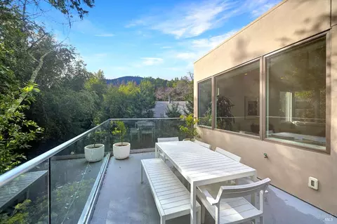 Exterior - 14 Walnut Ave, Larkspur, CA 94939 photo 1 of 5