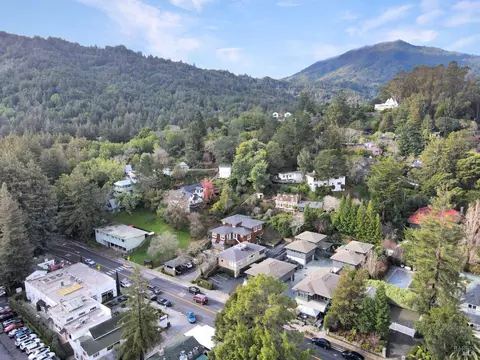 View/Area - 14 Walnut Ave, Larkspur, CA 94939 photo 3 of 3