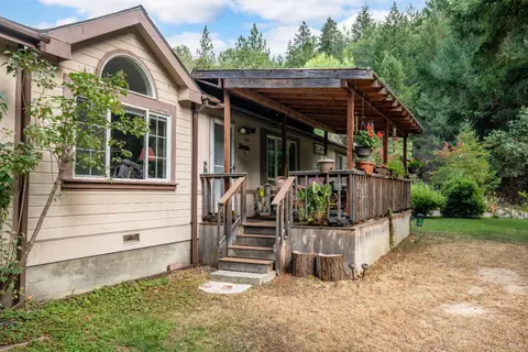 30661 N Highway 101 Hwy, Willits, CA 95490