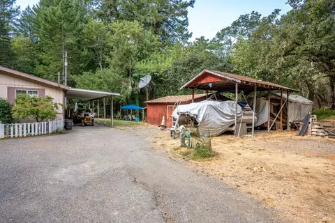 Exterior - 30661 N Highway 101 Hwy, Willits, CA 95490 photo 5 of 9