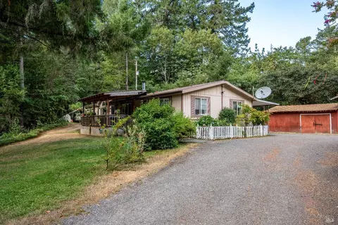Exterior - 30661 N Highway 101 Hwy, Willits, CA 95490 photo 7 of 9