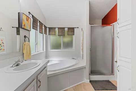 Bath - 30661 N Highway 101 Hwy, Willits, CA 95490 photo 2 of 3
