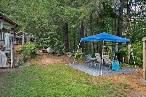 Exterior - 30661 N Highway 101 Hwy, Willits, CA 95490 photo 4 of 9