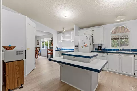 Kitchen - 30661 N Highway 101 Hwy, Willits, CA 95490 photo 1 of 4