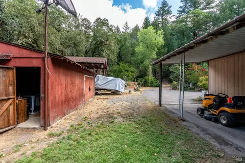 Exterior - 30661 N Highway 101 Hwy, Willits, CA 95490 photo 3 of 9