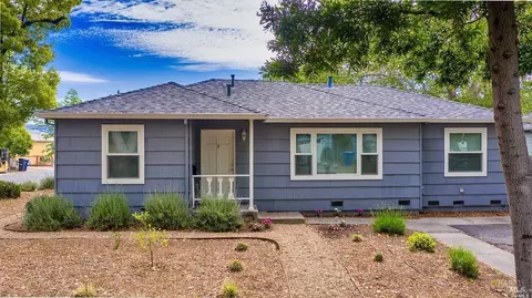 2492 Pacific St, Napa, CA 94558
