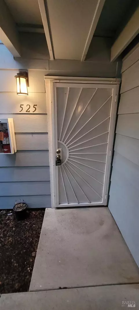 525 Lighthouse Dr, Vallejo, CA 94590 photo 4